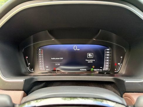 Used 2025 Honda Pilot Elite image 23