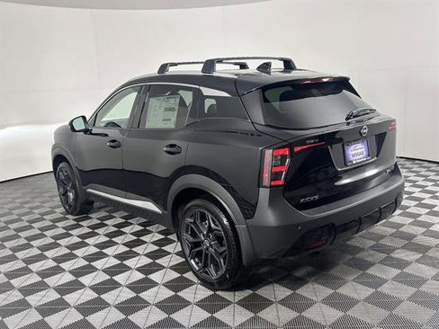 New 2025 Nissan Kicks SR w/ Illumination Package AWD/4WD image 6