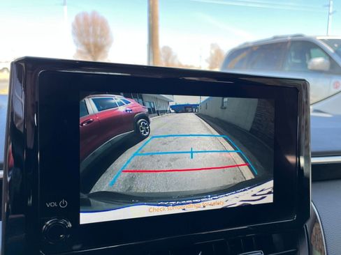 Used 2025 Toyota Corolla LE image 22