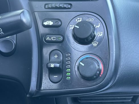 Used 2004 Honda S2000 image 22