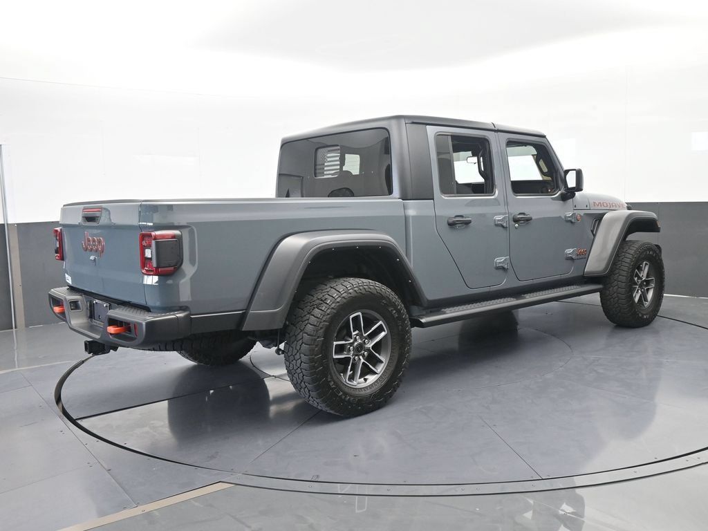 Used 2024 Jeep Gladiator Mojave AWD/4WD image 6