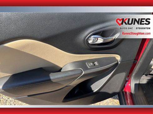 Used 2016 Jeep Cherokee Limited AWD/4WD image 37