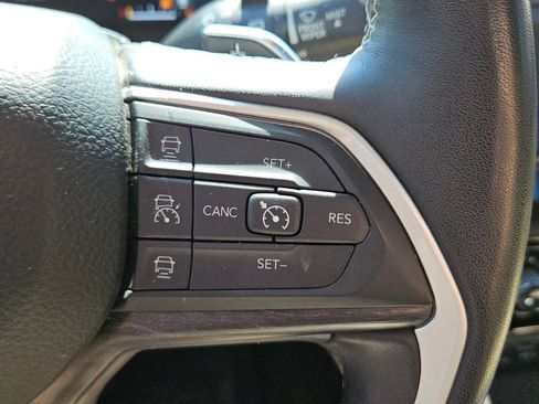 Used 2022 Jeep Grand Cherokee L Limited w/ Luxury Tech Group II RWD image 24