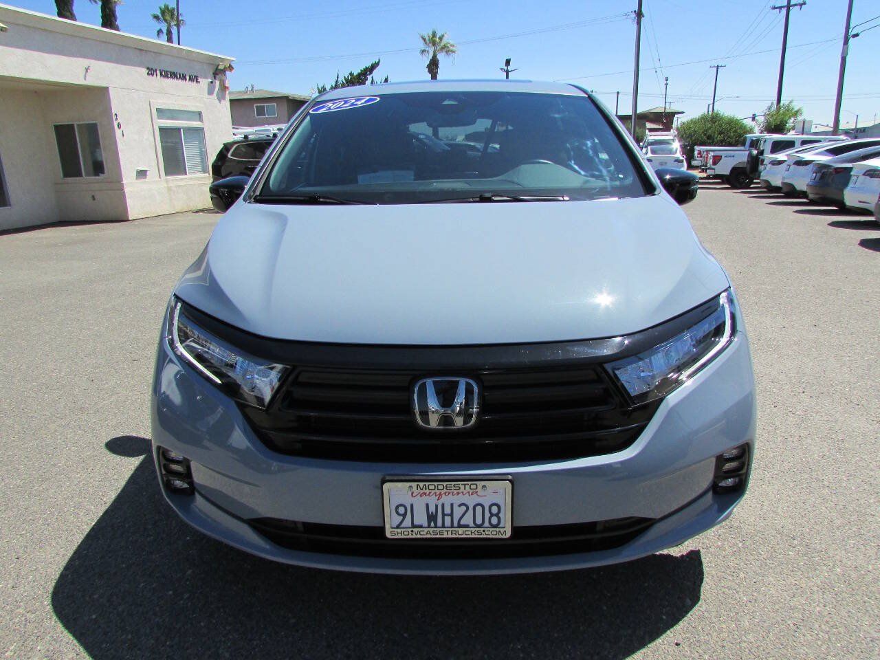 Used 2024 Honda Odyssey Sport image 3