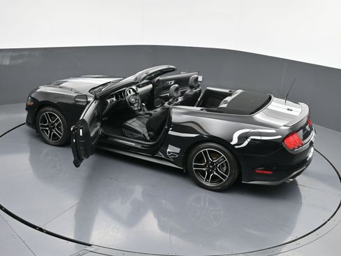 Used 2022 Ford Mustang Premium image 40