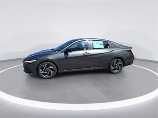 New 2025 Hyundai Elantra Sport video 4