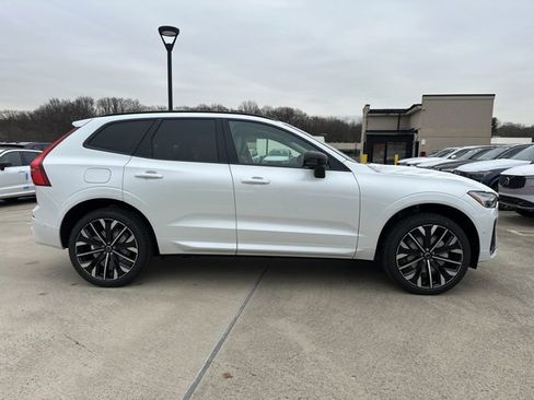 New 2026 Volvo XC60 B5 Ultra w/ Protection Package Premier image 8