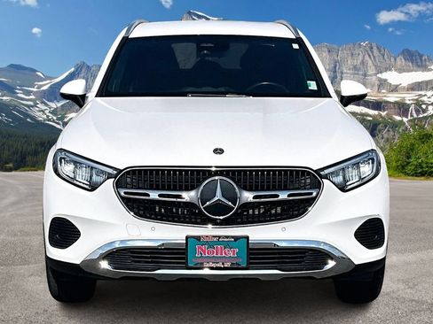 Used 2024 Mercedes-Benz GLC 300 4MATIC image 3