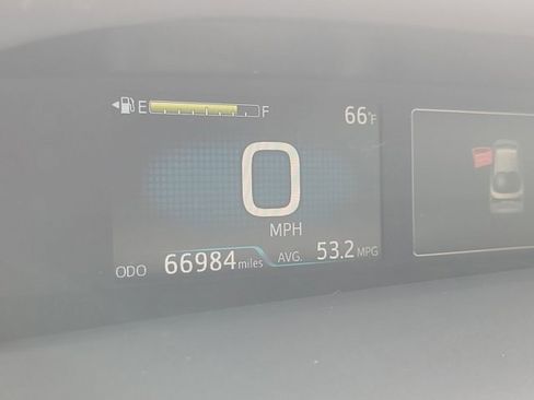 Used 2021 Toyota Prius XLE image 33