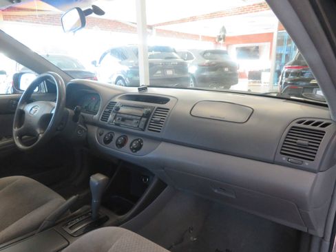 Used 2004 Toyota Camry SE image 28