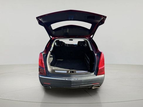 Used 2017 Cadillac XT5 Luxury w/ Driver Awareness Package AWD/4WD image 9