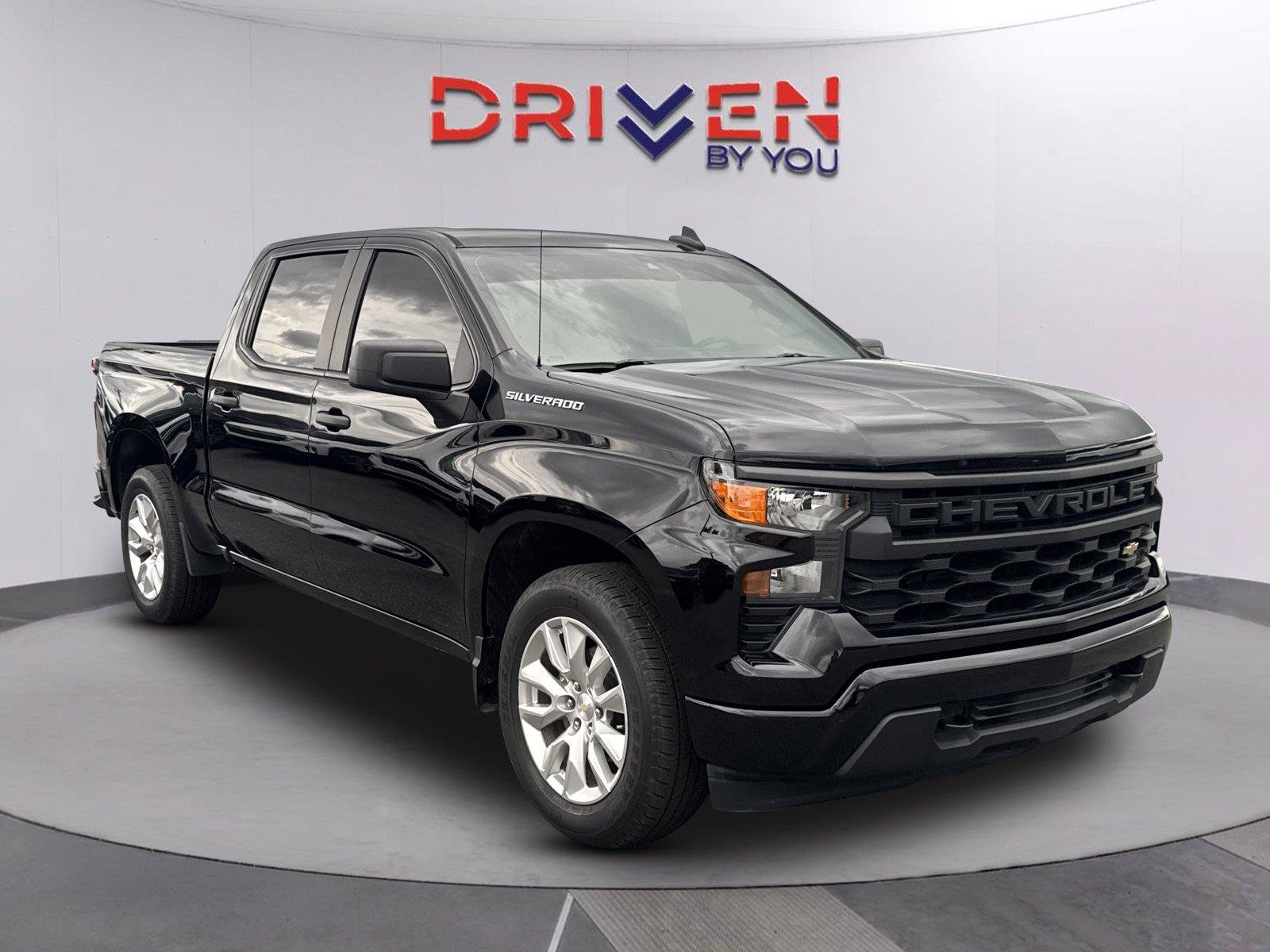 Used 2024 Chevrolet Silverado 1500 Custom RWD image 1