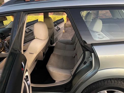 Used 2009 Subaru Outback 2.5i Special Edition image 13