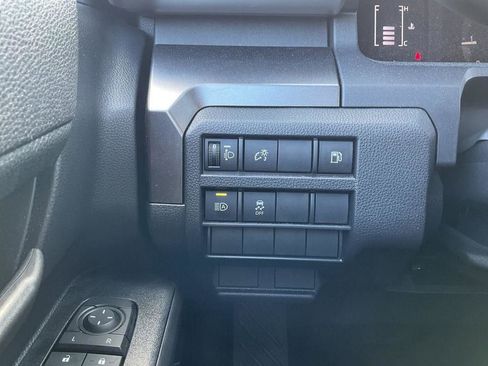 Used 2025 Toyota 4Runner SR5 image 29