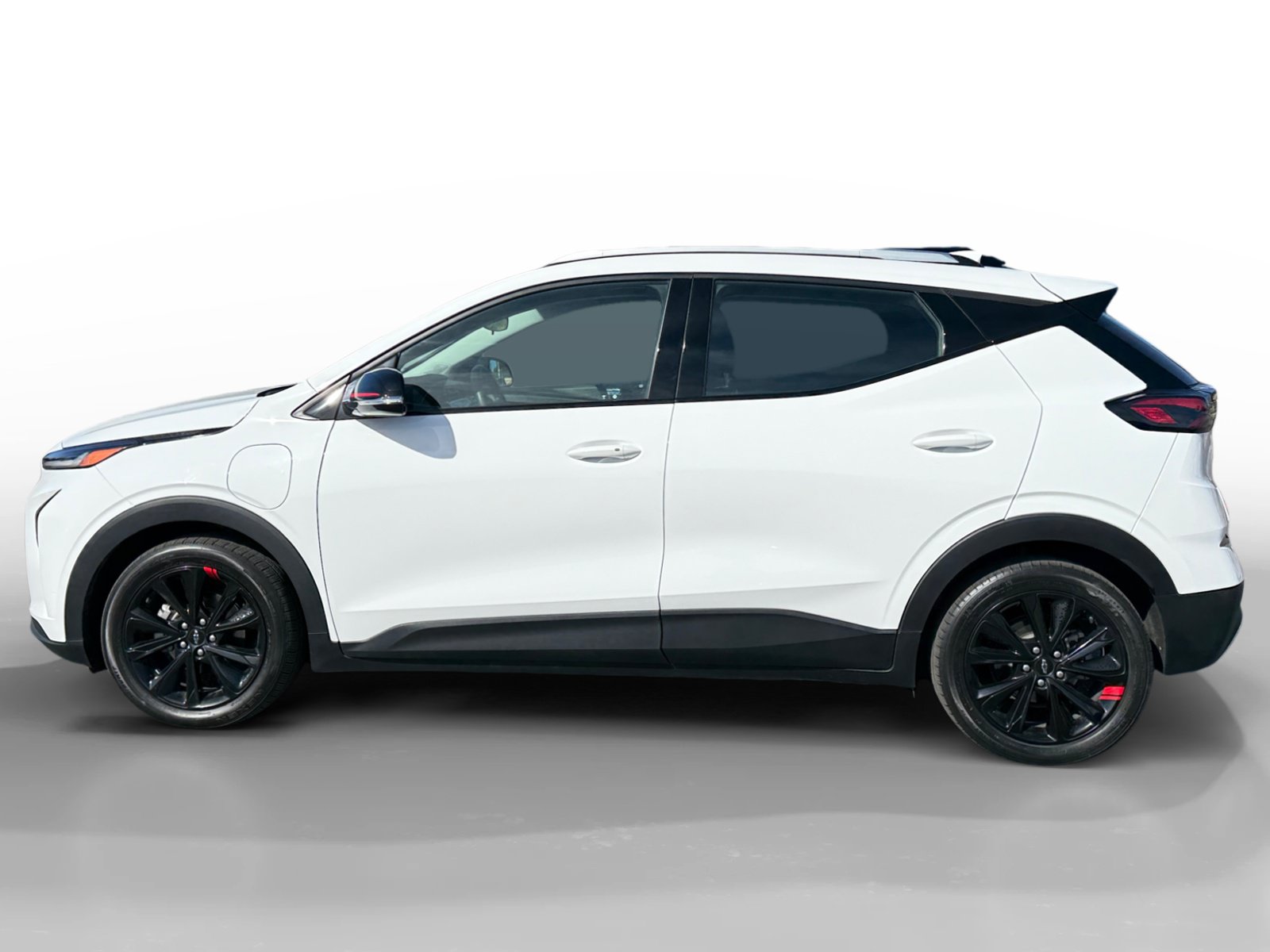 Used 2023 Chevrolet Bolt EUV LT w/ Redline Edition FWD image 2