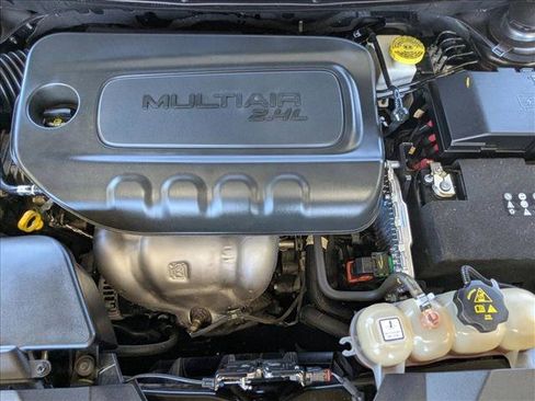 Used 2020 Jeep Cherokee Latitude Plus image 23