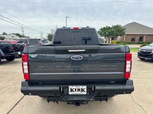 Used 2021 Ford F250 Lariat w/ Lariat Value Package AWD/4WD image 4