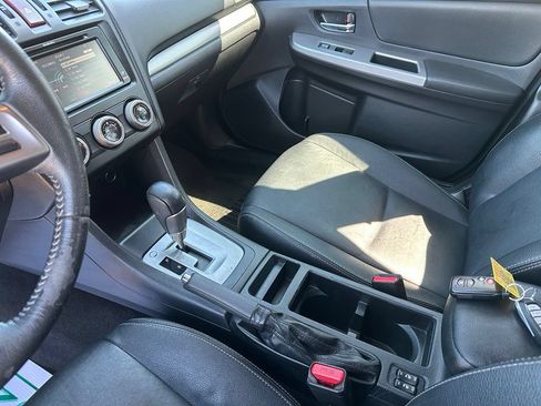 Used 2014 Subaru Crosstrek Touring w/ Popular Package #2 AWD/4WD image 18