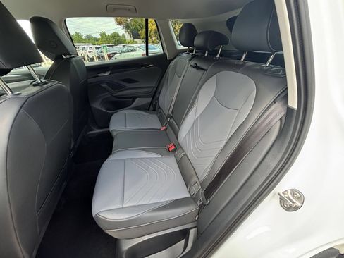 Used 2026 Volkswagen Tiguan SE AWD/4WD image 37