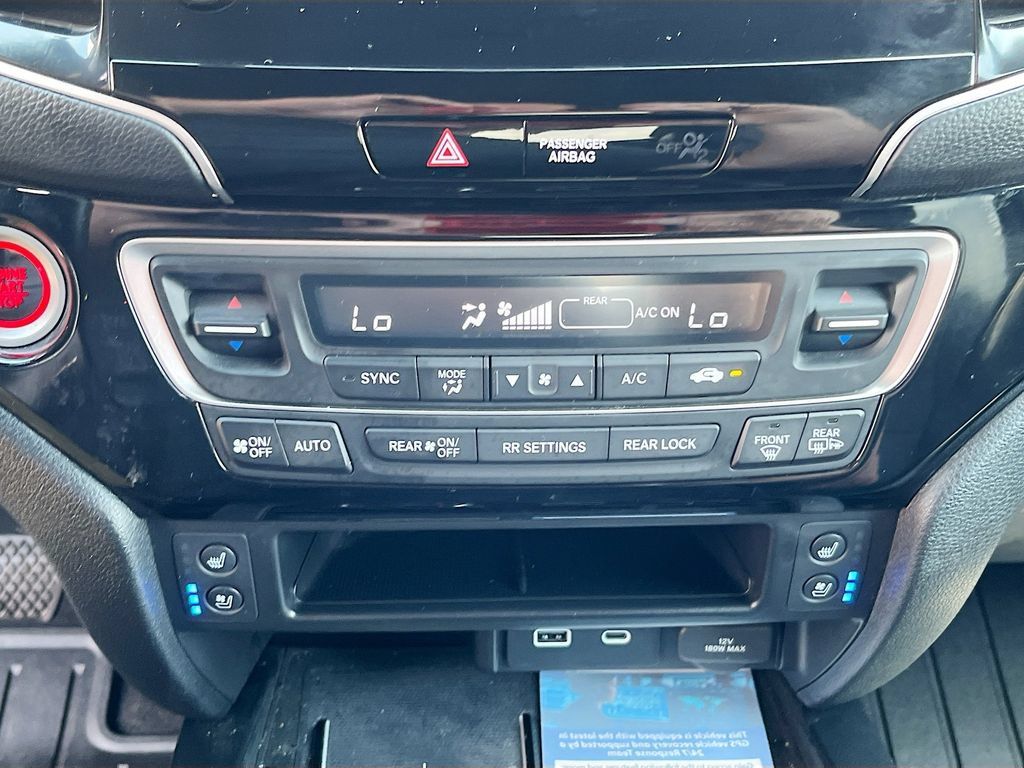 Used 2025 Honda Passport Black Edition image 16