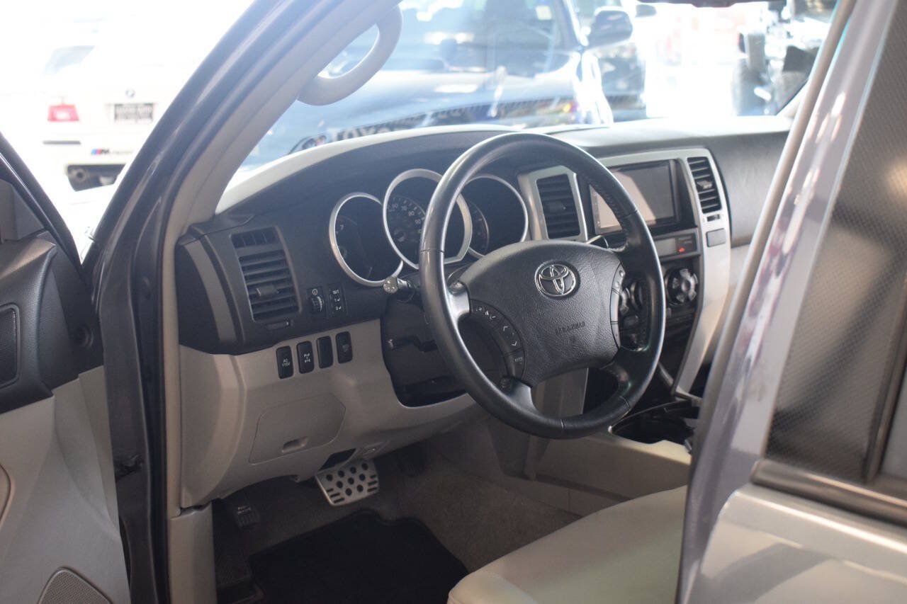 Used 2007 Toyota 4Runner Limited AWD/4WD image 17