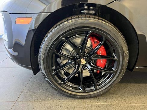 Used 2026 Porsche Macan GTS image 10