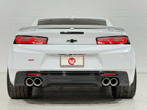 Used 2018 Chevrolet Camaro SS image 7