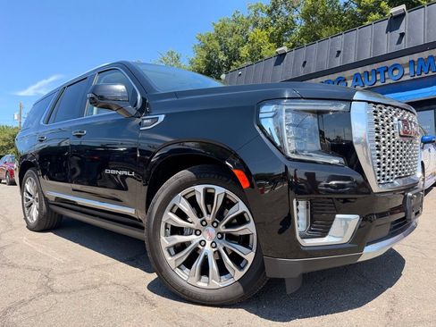 Used 2021 GMC Yukon Denali w/ Denali Ultimate Package AWD/4WD image 2