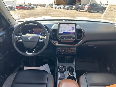 Used 2024 Ford Bronco Sport Outer Banks w/ Tech Package image 32