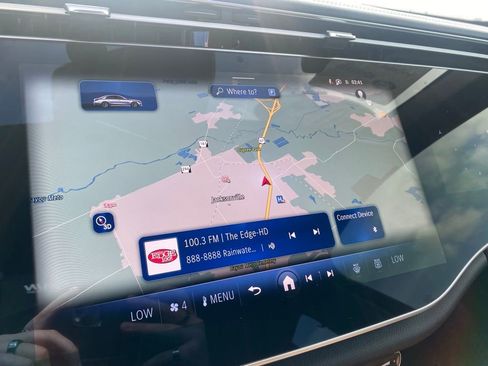 Used 2024 Mercedes-Benz E 350 4MATIC Sedan image 18