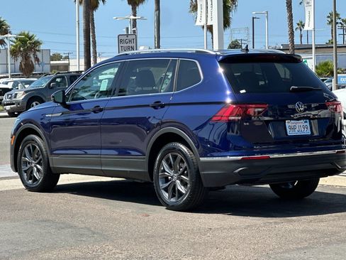 Used 2023 Volkswagen Tiguan SE w/ Panoramic Sunroof Package FWD image 6