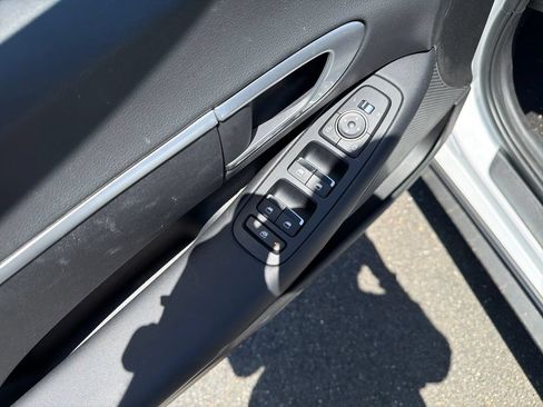 Certified 2025 Hyundai Sonata SE FWD image 14