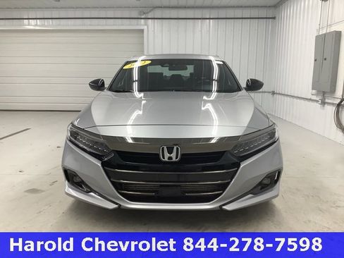Used 2022 Honda Accord Sport image 2