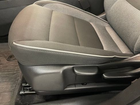 Used 2024 Chevrolet TrailBlazer LS w/ LS Convenience Package FWD image 23