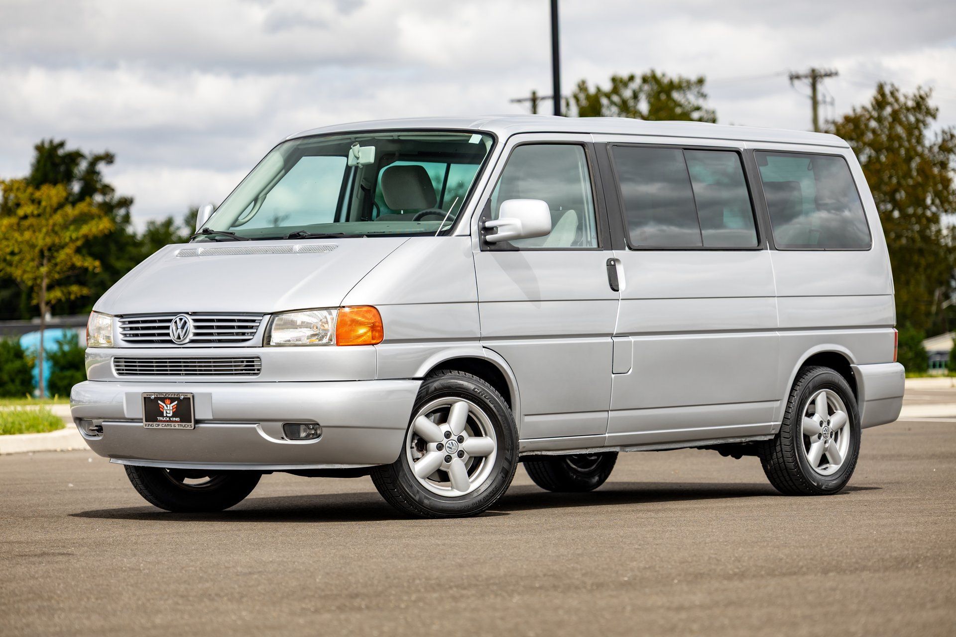 Used 2002 Volkswagen Eurovan MV FWD image 4