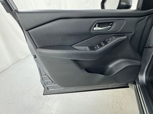 Certified 2024 Nissan Rogue SV AWD/4WD image 19