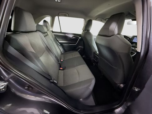Used 2021 Toyota RAV4 XLE FWD image 27