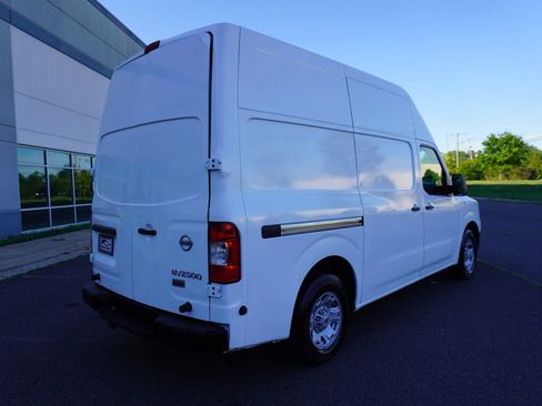 Used 2016 Nissan NV 2500 SV RWD image 7
