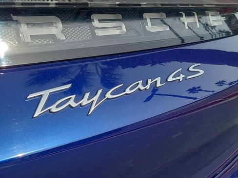 Used 2021 Porsche Taycan 4S image 30