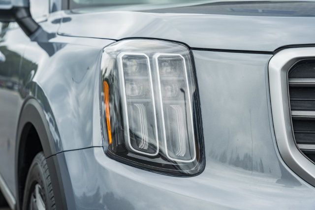 Used 2025 Kia Telluride S AWD/4WD image 18