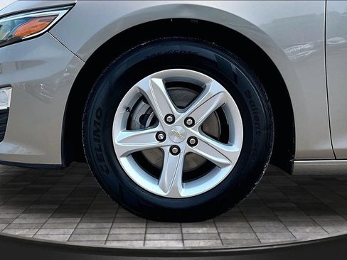 Used 2023 Chevrolet Malibu LT FWD image 9