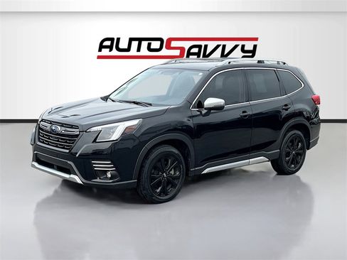 Used 2023 Subaru Forester Touring image 3