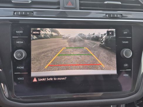 Used 2019 Volkswagen Tiguan SE AWD/4WD image 24