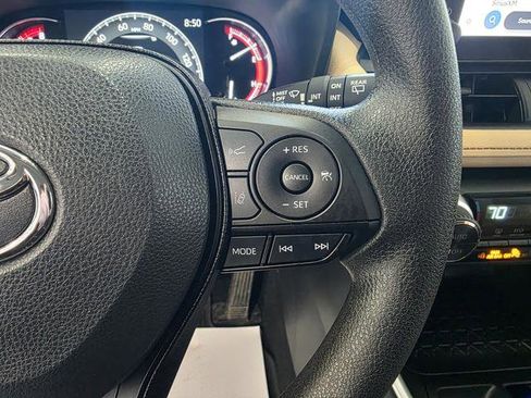 Used 2025 Toyota RAV4 XLE image 14