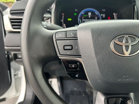 Used 2026 Toyota Camry LE FWD image 15
