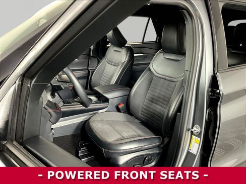 Used 2025 Ford Explorer ST-Line AWD/4WD image 21