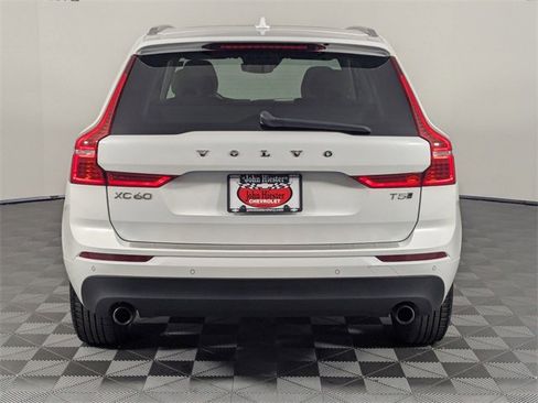 Used 2021 Volvo XC60 T5 Momentum w/ Protection Package Premier image 6