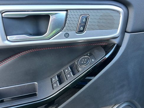 Used 2023 Ford Explorer ST-Line image 23