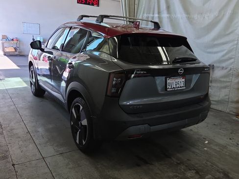 Used 2025 Nissan Kicks SR FWD image 2