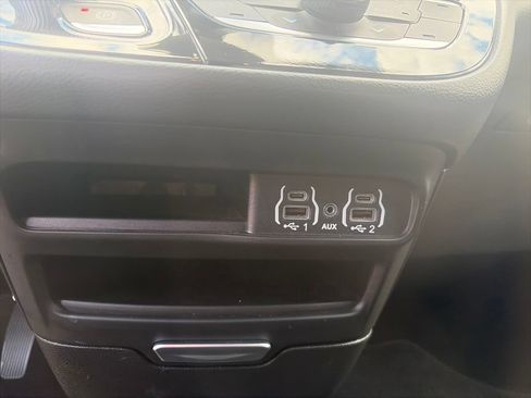 Used 2025 Chrysler Pacifica Select FWD image 38